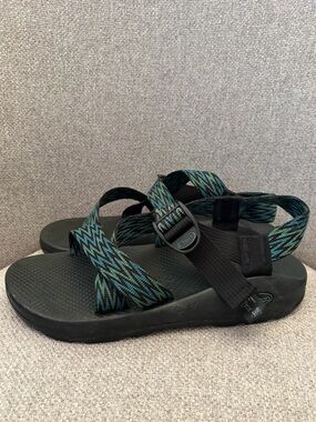 CHACO- Men's size 8 Z/1 Classic Sandals in the "Squall Green" colorway.